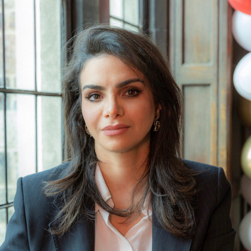 Dr. Rusul Albazi - Best Dentist in Lincoln Park, Chicago at DentalQ Dr. Rusul Albazi, Best Dentist in Lincoln Park, Chicago