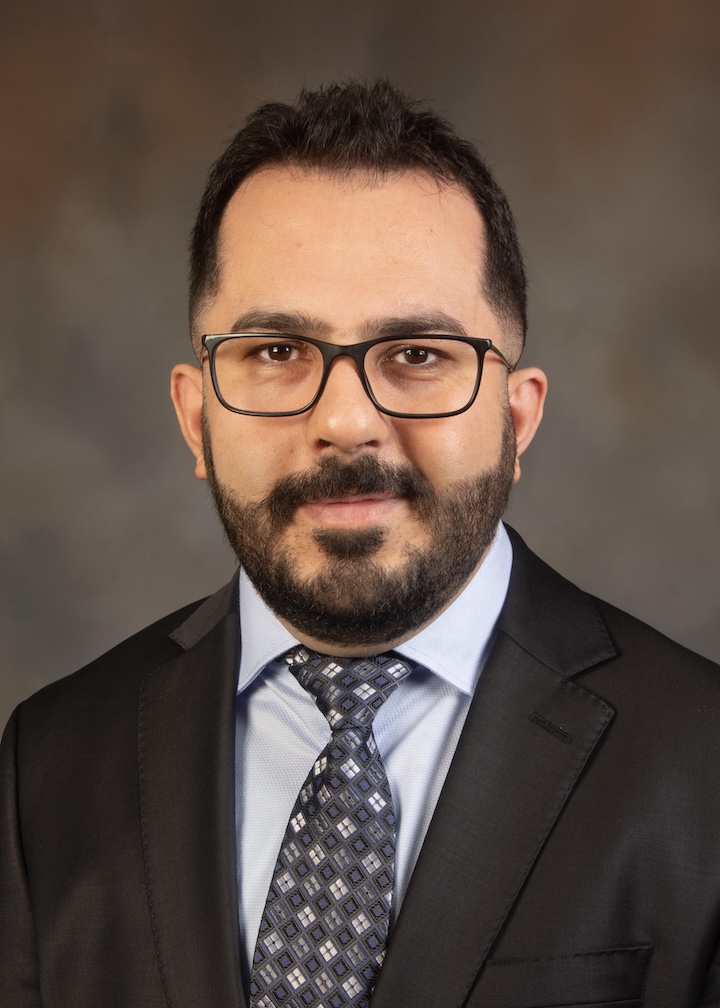 Dr. Arash Pezeshkpoor – Best Dentist in Lincoln Park & South Loop | DentalQ Chicago Dr. Arash Pezeshkpoor, Best Dentist in Lincoln Park and South Loop, Chicago